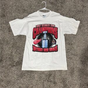 Detroit Red Wings Stanley Cup Champions T-Shirt